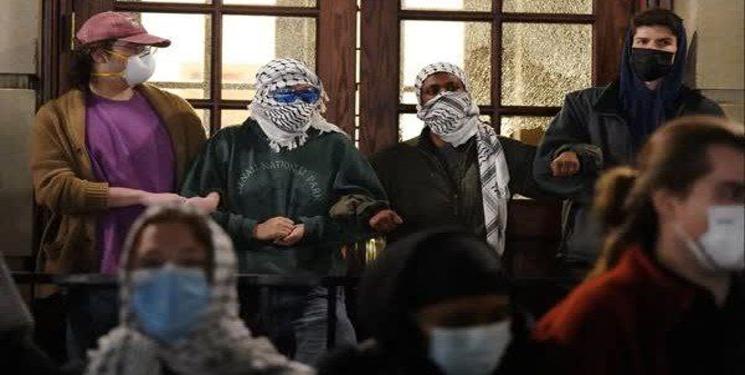 دانشجویان ساختمان معروف دانشگاه کلمبیا را تسخیر کردند