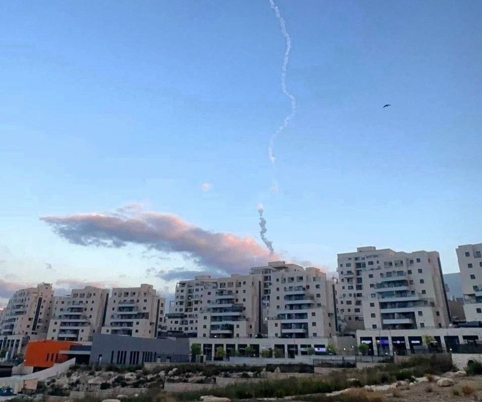 14030625135622150309761410