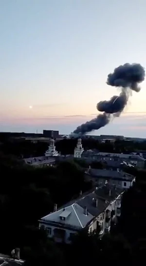 46375099-8271-b__8791