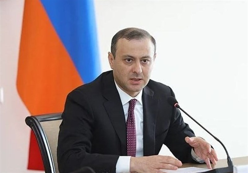 1403061817401932630935704