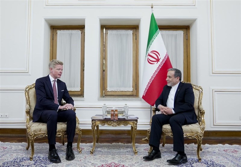 1403102319034929731884254